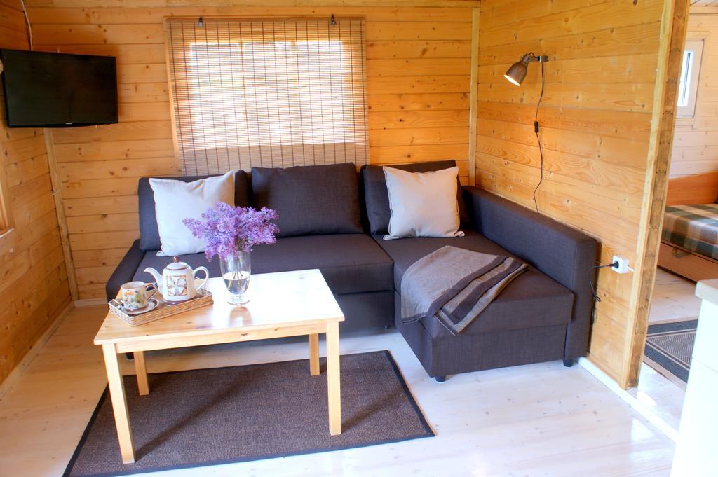 Osupyne Apartment ซเวนตายิ ภายนอก รูปภาพ